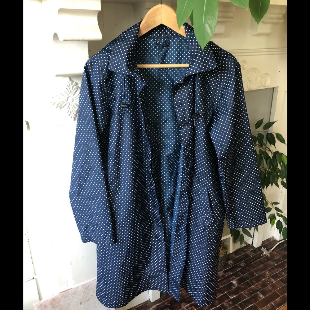 Polka dot navy blue mid-length windbreaker